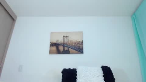    online show from March 8, 11:39 pm