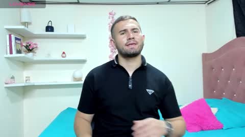 Snapshot of cristianolopez chatting on January 30, 2:27 am cris online show from January 30, 2:27 am