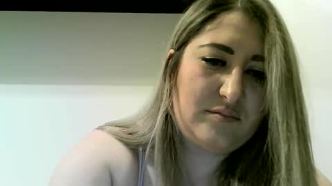 cristina20021991 online show from December 22, 4:48 pm