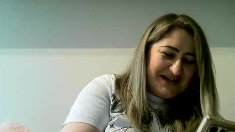 cristina20021991 online show from April 23, 3:13 pm