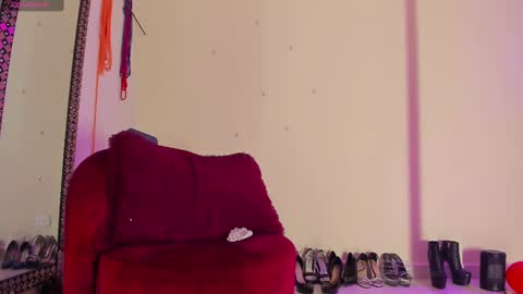 Cristin online show from March 8, 6:47 pm