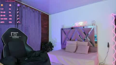 cristy_tay online show from April 25, 1:41 pm