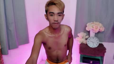 crocodale online show from November 13, 5:59 pm