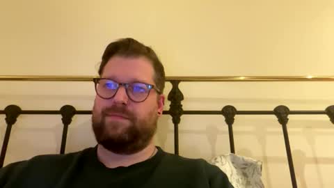 crouchendtiger online show from November 23, 1:25 am