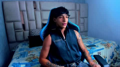 Croy online show from April 4, 8:38 pm