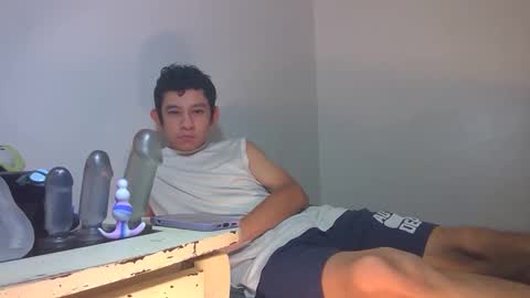 cry_guy online show from October 1, 7:40 am