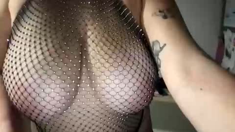 crystal0714 online show from October 25, 4:02 am