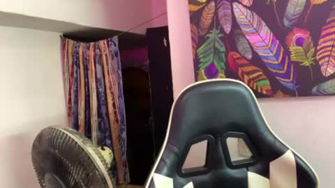 crystal5358 online show from August 2, 11:17 pm