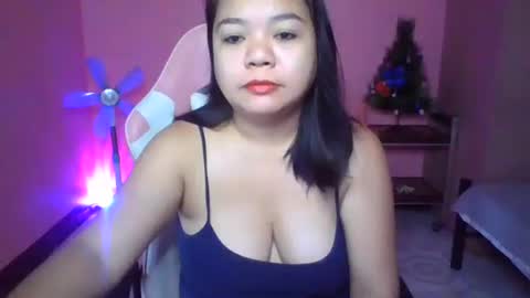 Snapshot of crystal_april chatting on September 19, 2:37 am Crys online show from September 19, 2:37 am