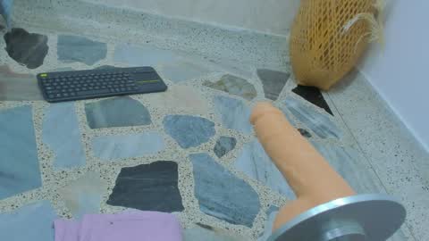 crystal_sm online show from April 11, 6:40 am