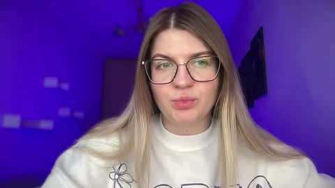 crystalblush01 online show from April 24, 12:07 pm