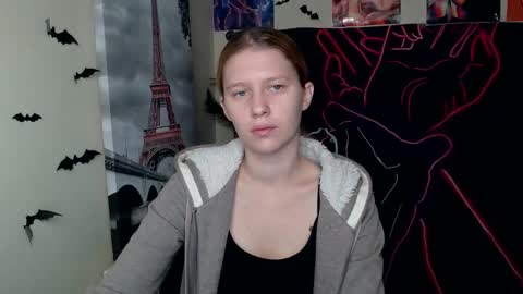 Stella online show from October 31, 7:53 am