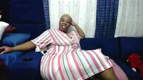 crystaljes online show from February 16, 10:32 pm