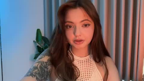 crystalnova_ online show from June 30, 5:18 am