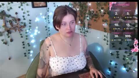 Snapshot of cuddlieschris chatting on September 25, 3:57 am Chris online show from September 25, 3:57 am