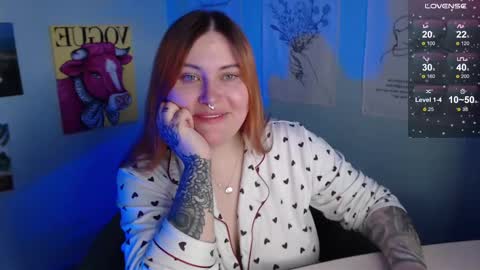 Snapshot of cuddlieschris chatting on February 10, 3:13 am Chris online show from February 10, 3:13 am