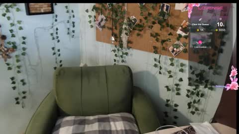 Snapshot of cuddlieschris chatting on September 19, 2:16 am Chris online show from September 19, 2:16 am