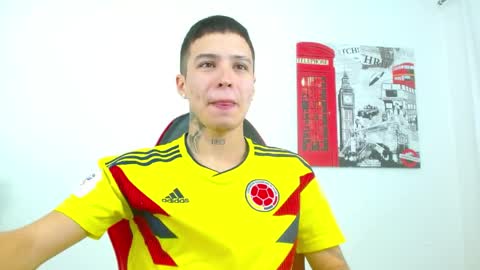 cumandres online show from June 6, 3:18 pm