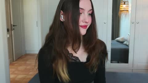 fansly -  lilyband online show from December 23, 7:36 am