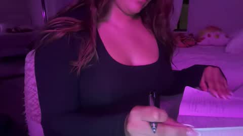 cumberinme online show from October 19, 9:36 am