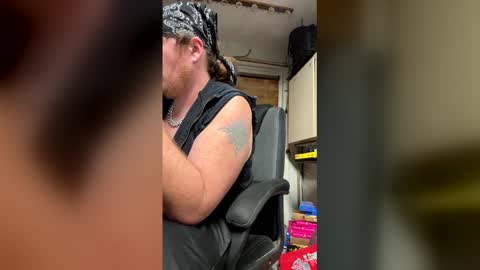 cumdaddyy92 online show from January 15, 6:11 am