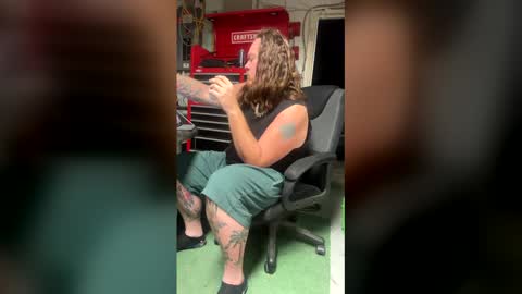 cumdaddyy92 online show from April 23, 5:26 am