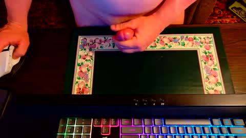 Snapshot of cumforme1988 chatting on October 9, 7:47 am cumforme1988 online show from October 9, 7:47 am