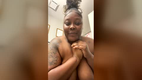 CumQueenXXX online show from April 15, 2:20 pm