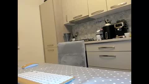 maria  alex online show from October 28, 11:17 pm