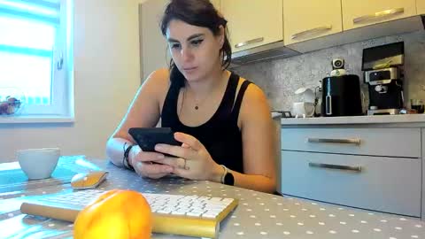 Snapshot of cuplu29 chatting on October 13, 6:48 am maria alex online show from October 13, 6:48 am