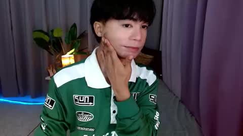 Xyrien online show from April 21, 8:10 am