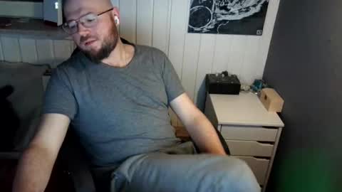 curious_one_germ online show from March 4, 7:55 pm