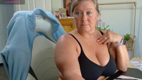 curious couple online show from December 16, 6:25 pm