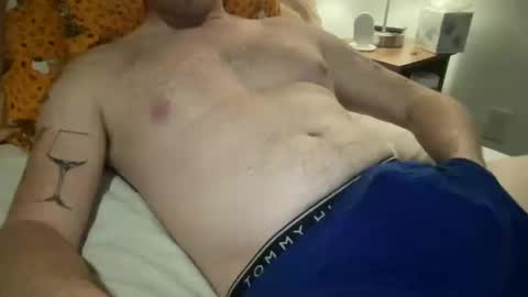 Snapshot of curiousmax18 chatting on December 2, 9:23 pm Maxx online show from December 2, 9:23 pm