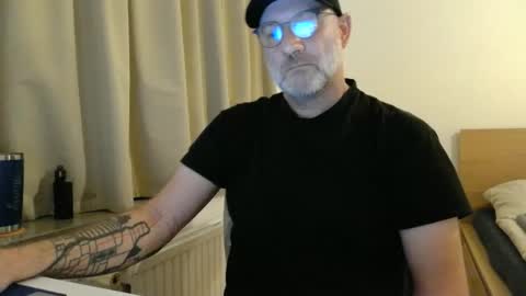 Curman85 online show from January 11, 11:33 pm