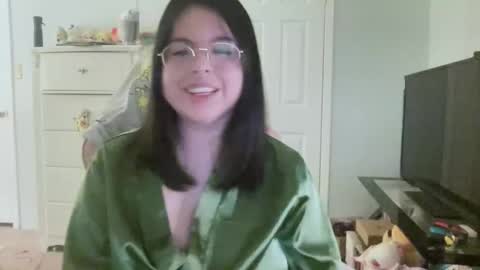 Emmie online show from January 16, 5:16 am