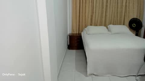 Sara online show from October 28, 4:35 am