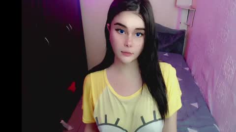 Snapshot of cute_candace chatting on December 24, 7:17 am indianadollbaby online show from December 24, 7:17 am