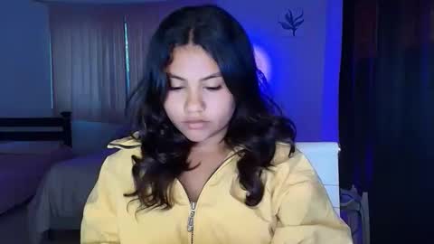 cute_hippo8 online show from March 23, 10:37 pm