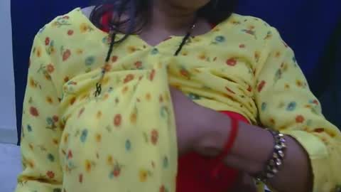 Snapshot of cute_kashmira99 chatting on September 19, 1:37 pm kashmira online show from September 19, 1:37 pm