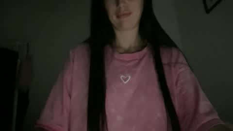 cute_kriss94 online show from November 4, 10:22 pm