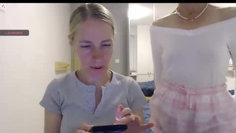 cute_lion_ online show from October 3, 4:15 pm