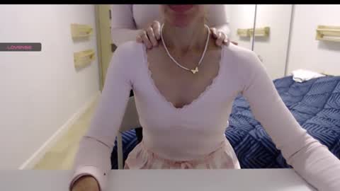 cute_lion_ online show from October 8, 6:14 pm