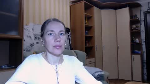 cute_lion_ online show from April 2, 8:16 pm