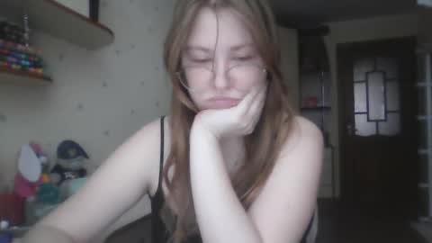Snapshot of cute_minx chatting on February 12, 9:42 am Veronica online show from February 12, 9:42 am