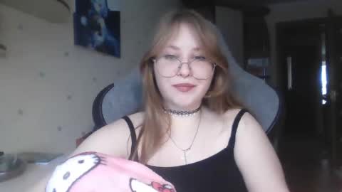 Snapshot of cute_minx chatting on March 3, 12:39 pm Veronica online show from March 3, 12:39 pm