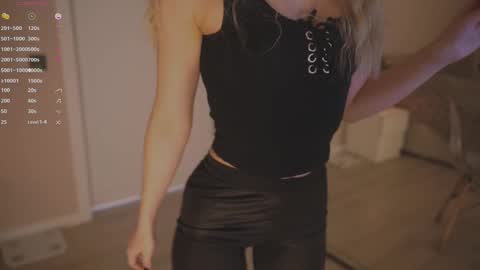 Snapshot of cute_pie_an chatting on March 10, 8:01 pm AN online show from March 10, 8:01 pm