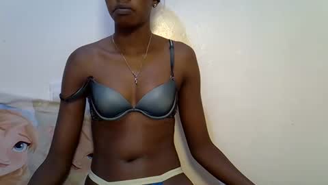 cutie online show from October 14, 4:10 pm