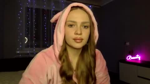 cute_shy06 online show from December 15, 8:16 pm