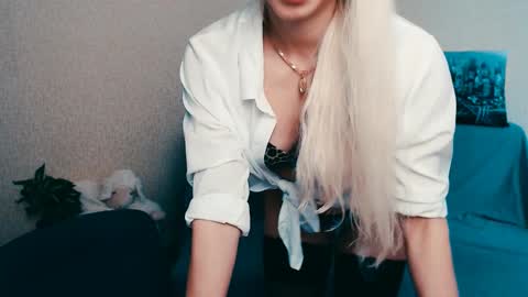 cute_smile_shy online show from March 11, 11:33 am